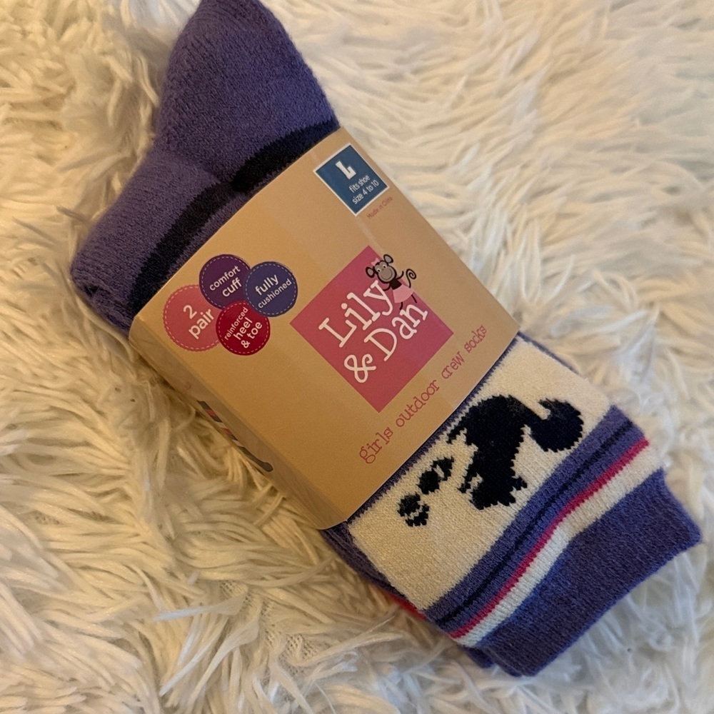 🩷 3/$18 2 pairs NWT Lily & Dan Purple and White Socks Outdoor cushioned calf